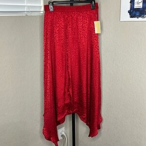 608 - Michael Michael KORS NWT Red Shark Bite Maxi Skirt, Size Medium